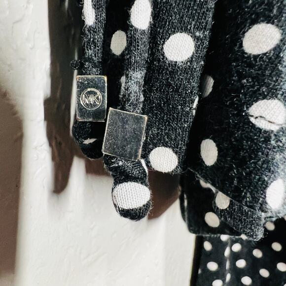 Michael Kors Polka Dot Bell Sleeve Tunic Top Scoop Neck Blouse Black White - 1X - Picture 4 of 6